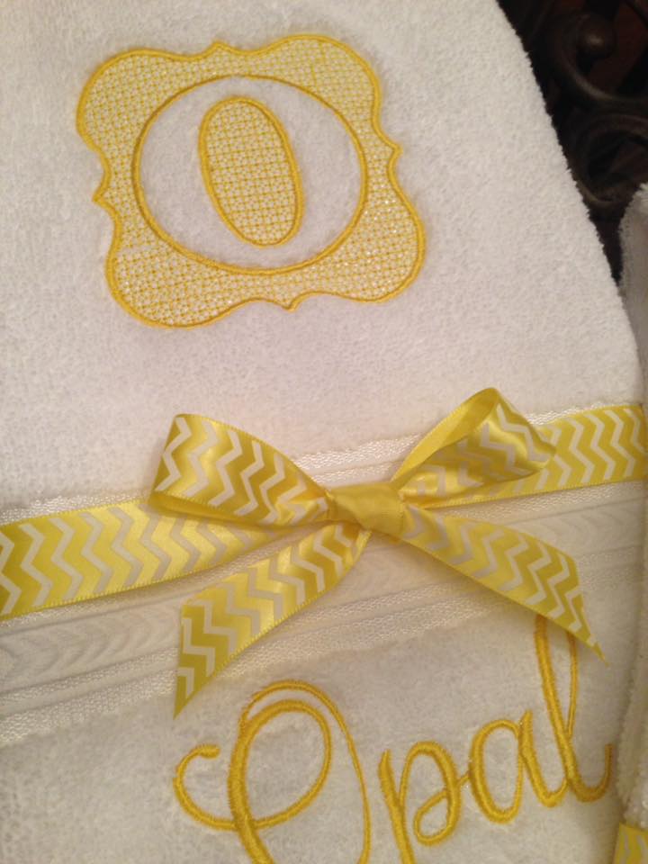 Personalized 2pc Hand Towel & Bath Towel Set