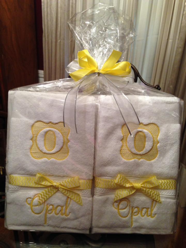 Personalized 2pc Hand Towel & Bath Towel Set